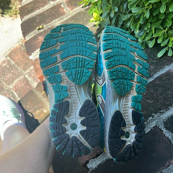 Brooks Adrenaline GTS 14 blue & green sneakers  Size 9 - Picture 5 of 10